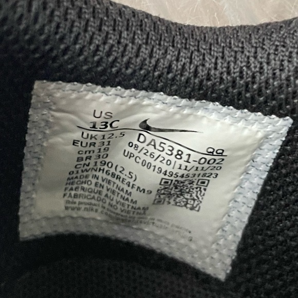 Nike Shoes - Picture 8 of 12